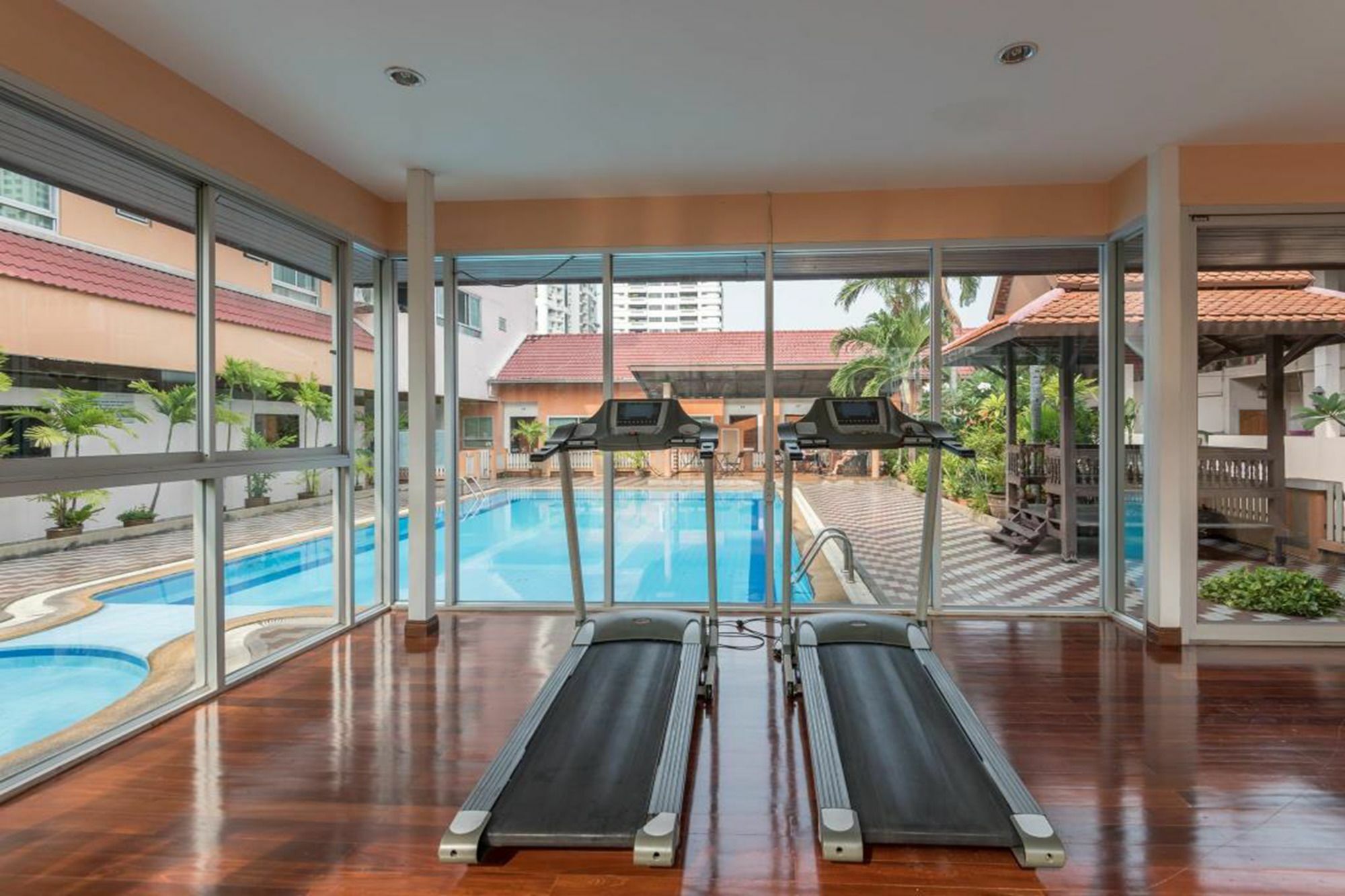 Teja Hotel Bangkok Luaran gambar
